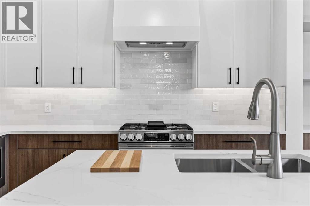 2012 37 Avenue SW - 14