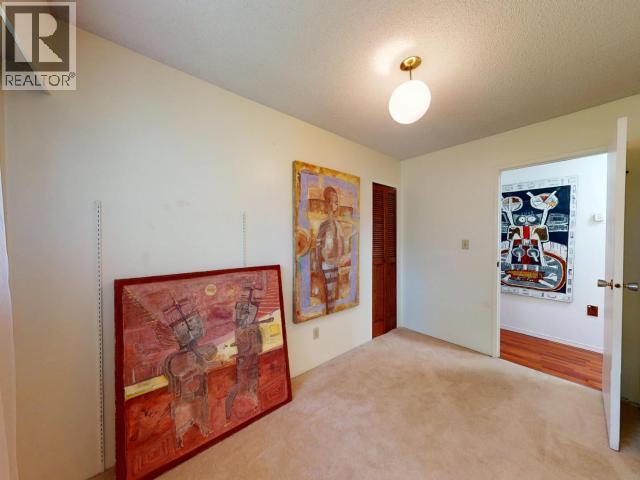 2241 ROBERTS ROAD, Powell River
