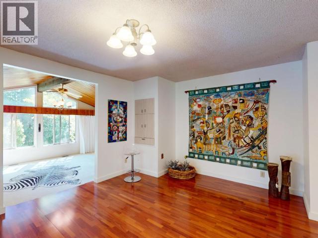 2241 ROBERTS ROAD - 39