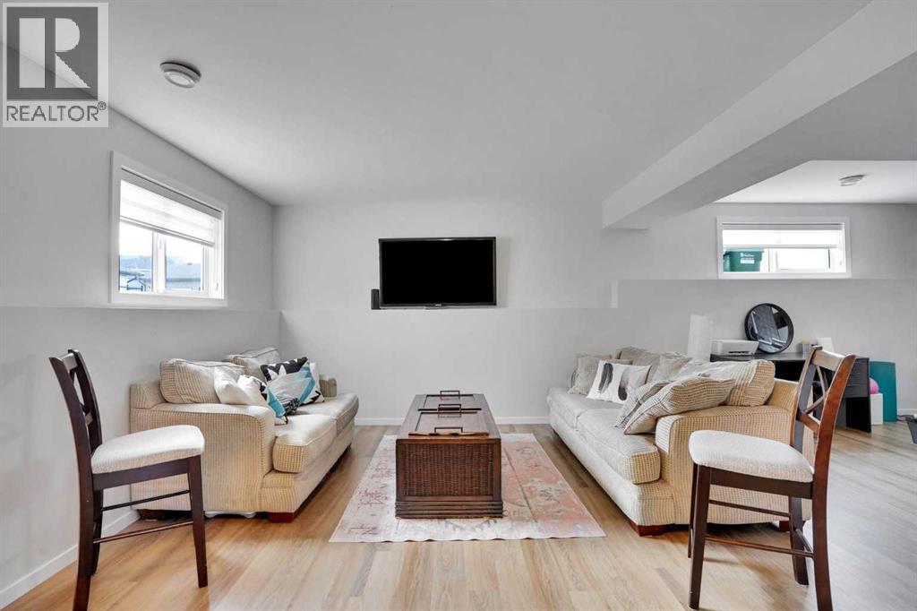 244 Thomlison Avenue - 27