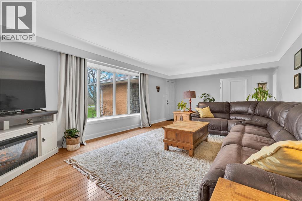 54 MERSEA ROAD 12 - 11