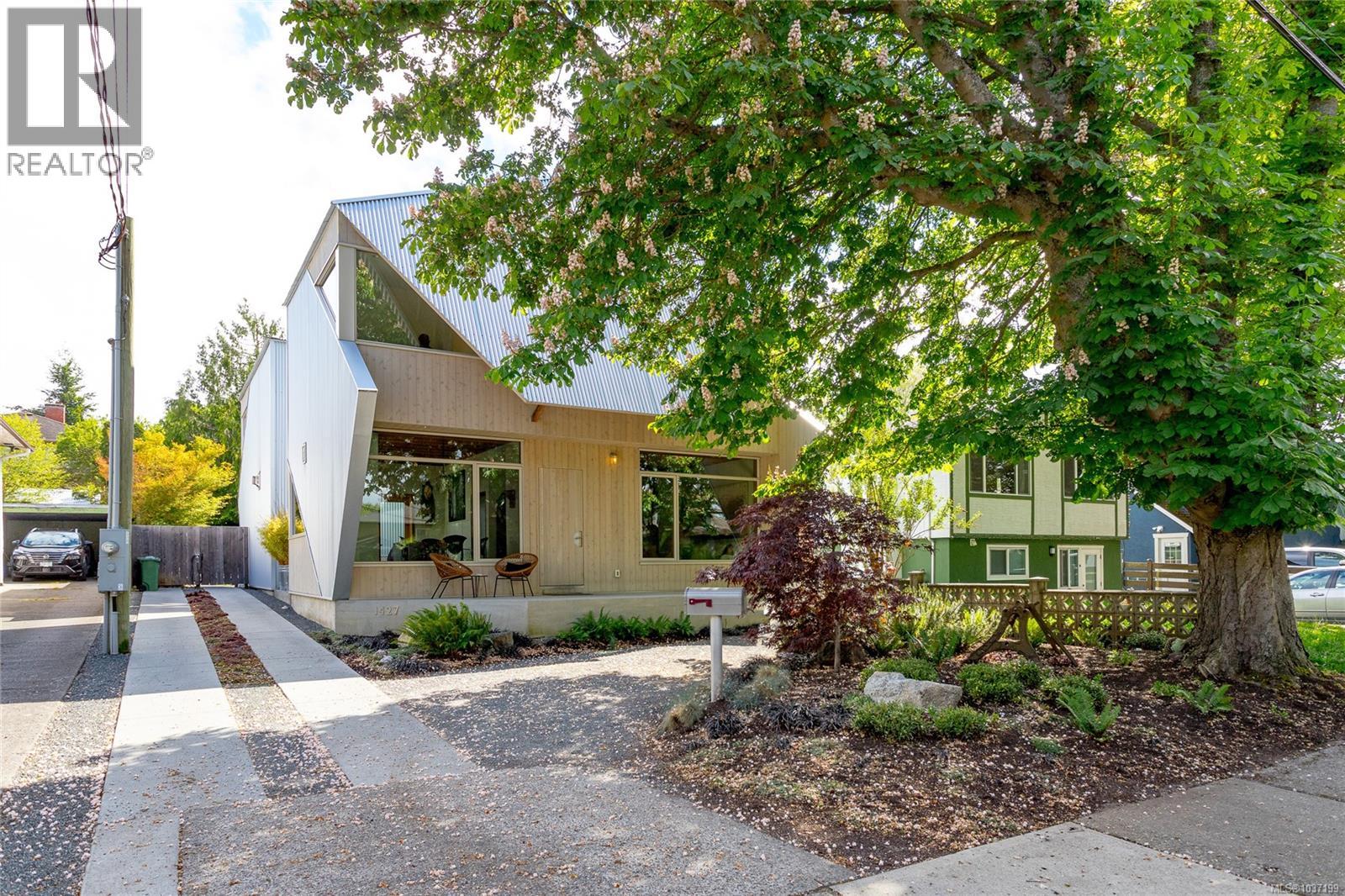 1427 Walnut St - 24