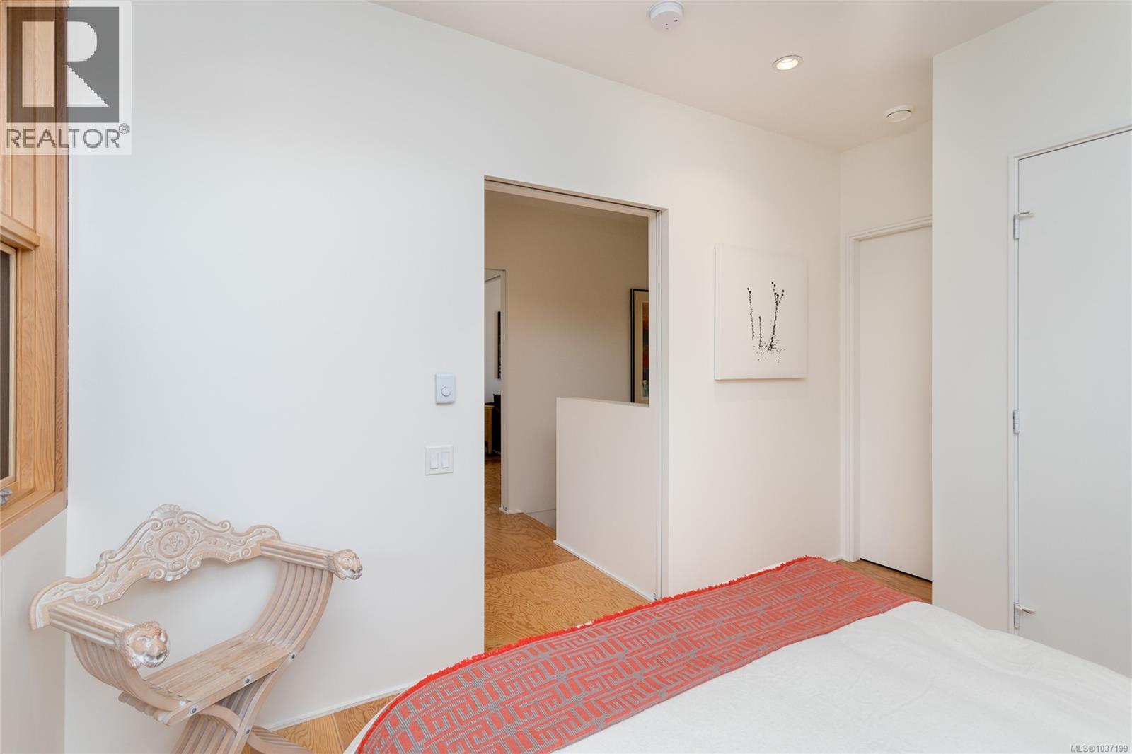 1427 Walnut St - 53