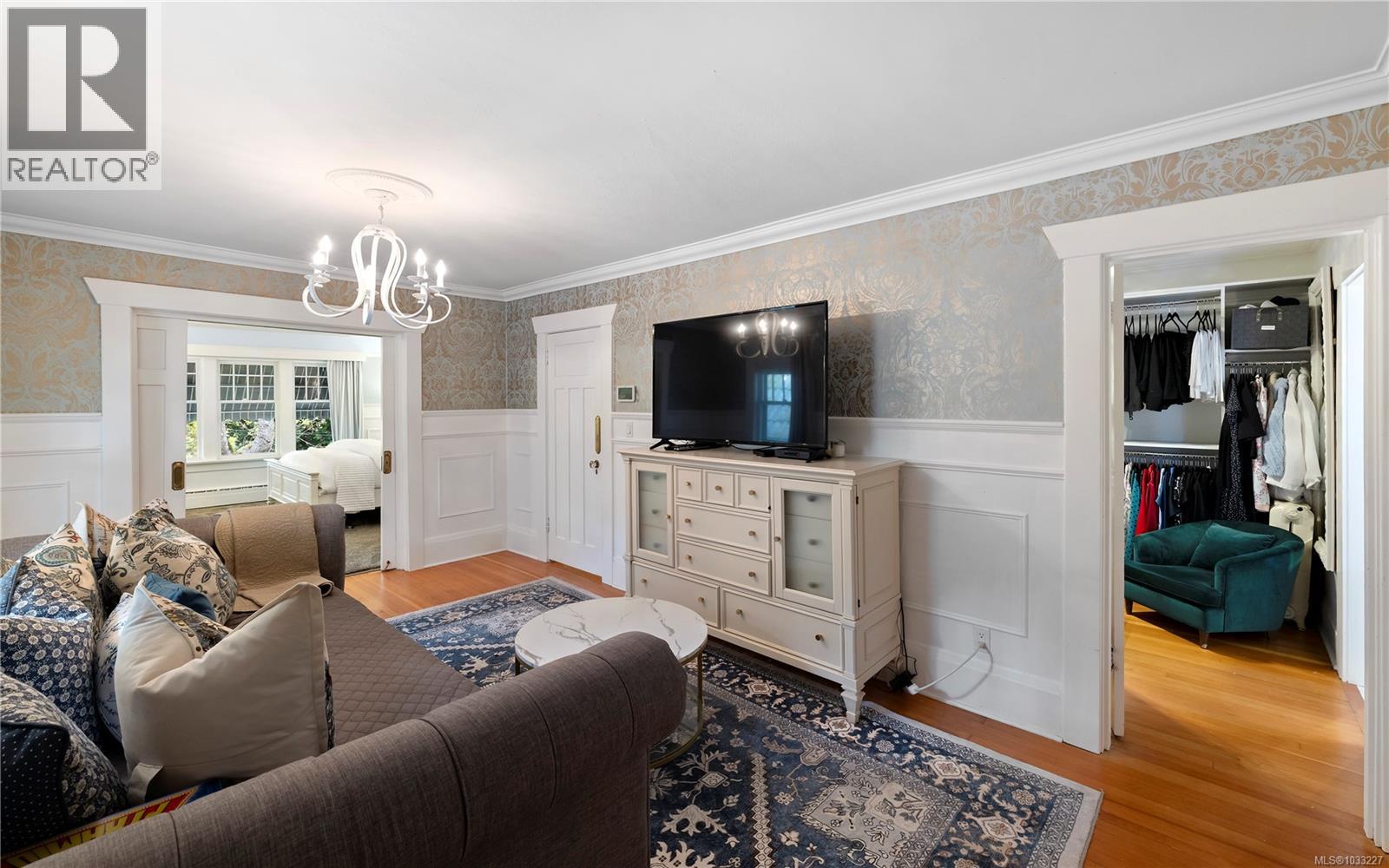 1069 Joan Cres - 29