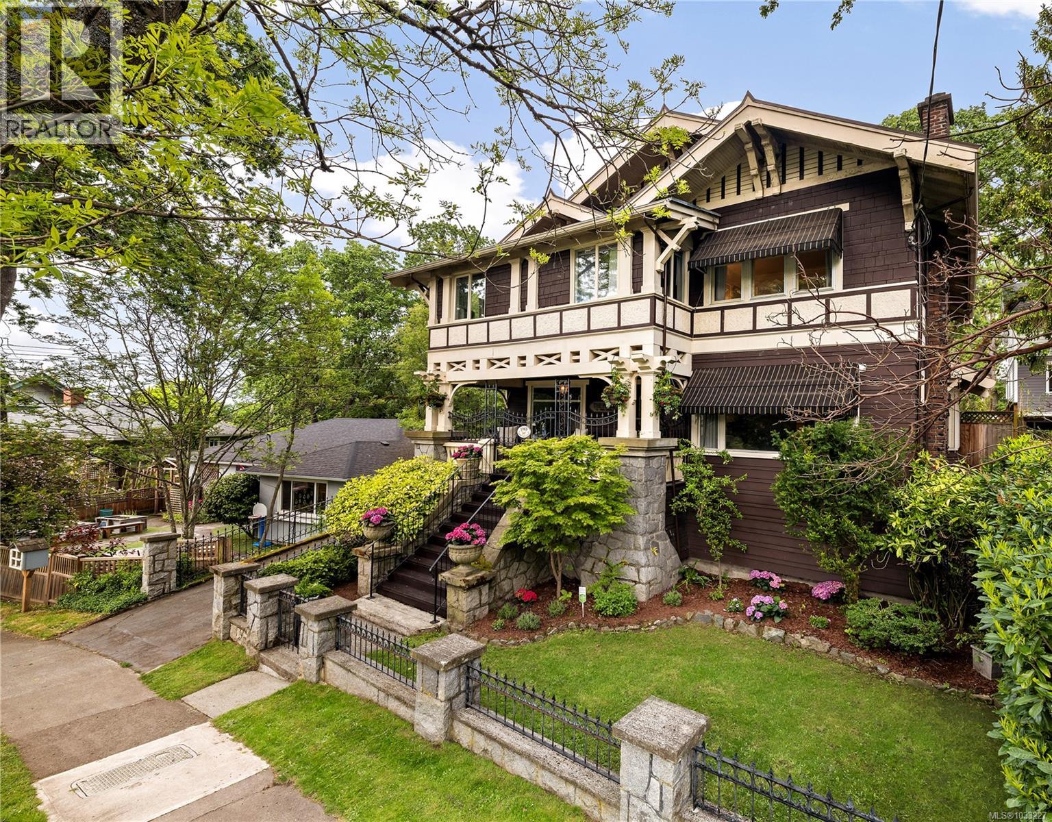 1069 Joan Cres - 1
