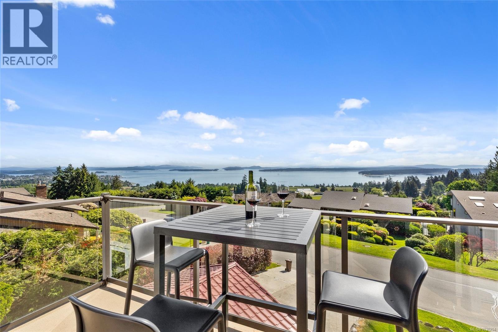 8750 Pender Park Dr, North Saanich