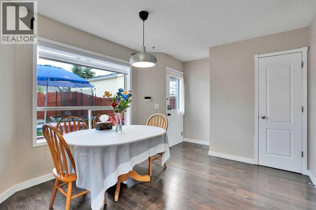 67 Somervale Drive SW — photo 9