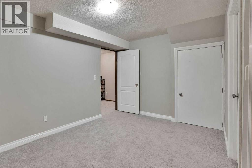 67 Somervale Drive SW — photo 26