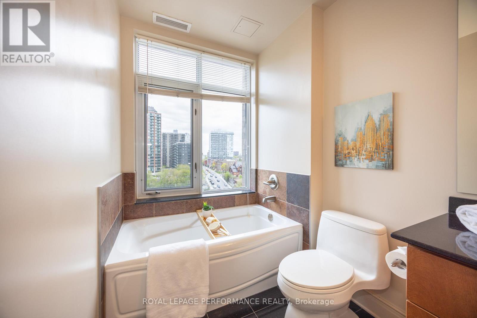 #1006 95 BRONSON AVENUE - 12