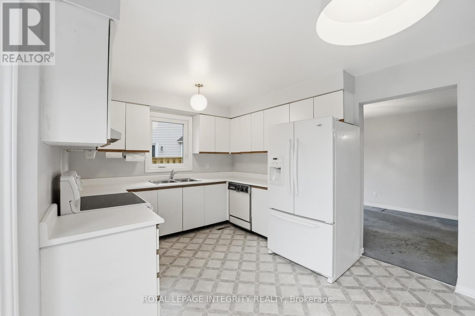 2133 LENESTER AVENUE - 19