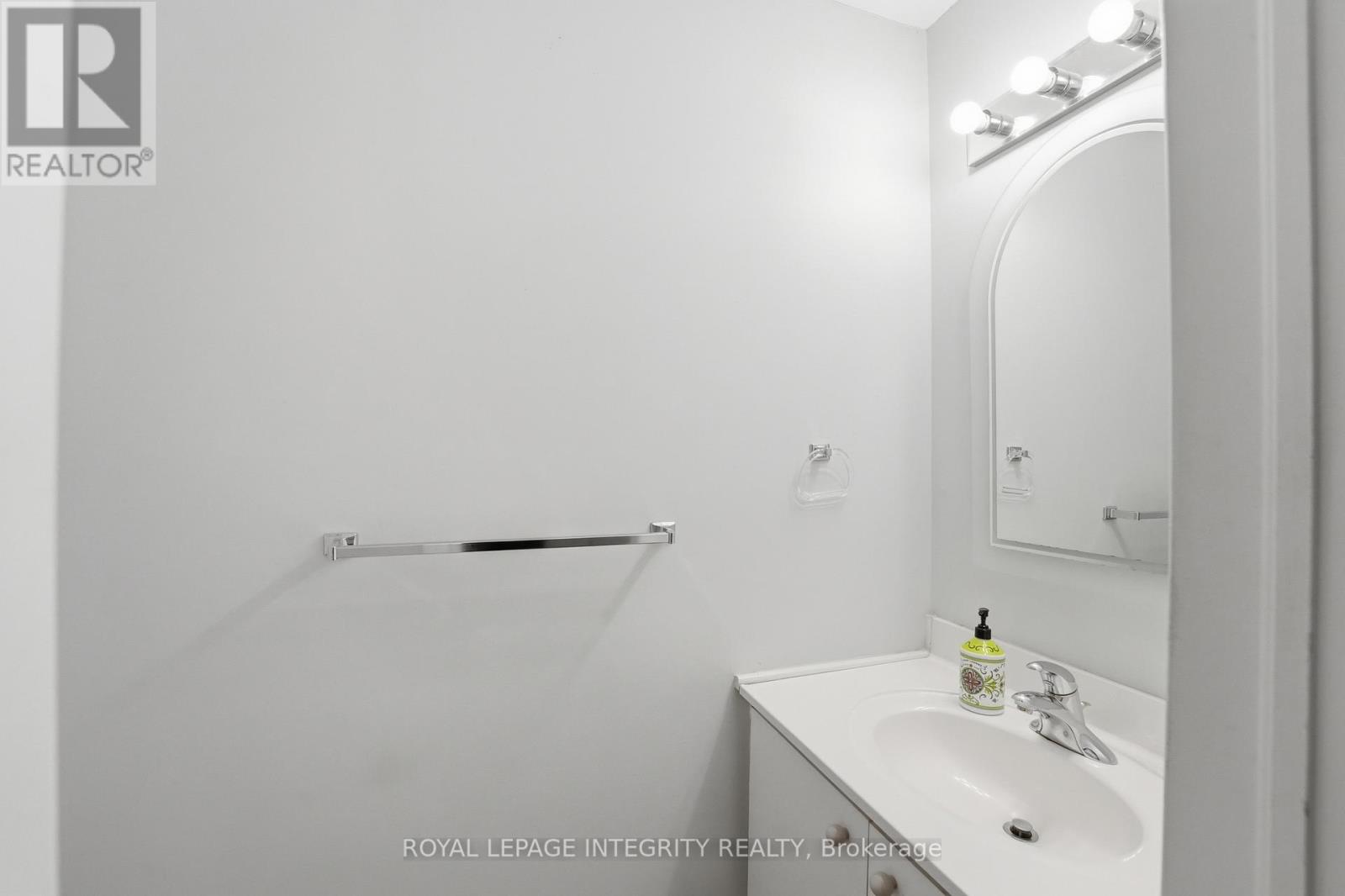 2133 LENESTER AVENUE - 22