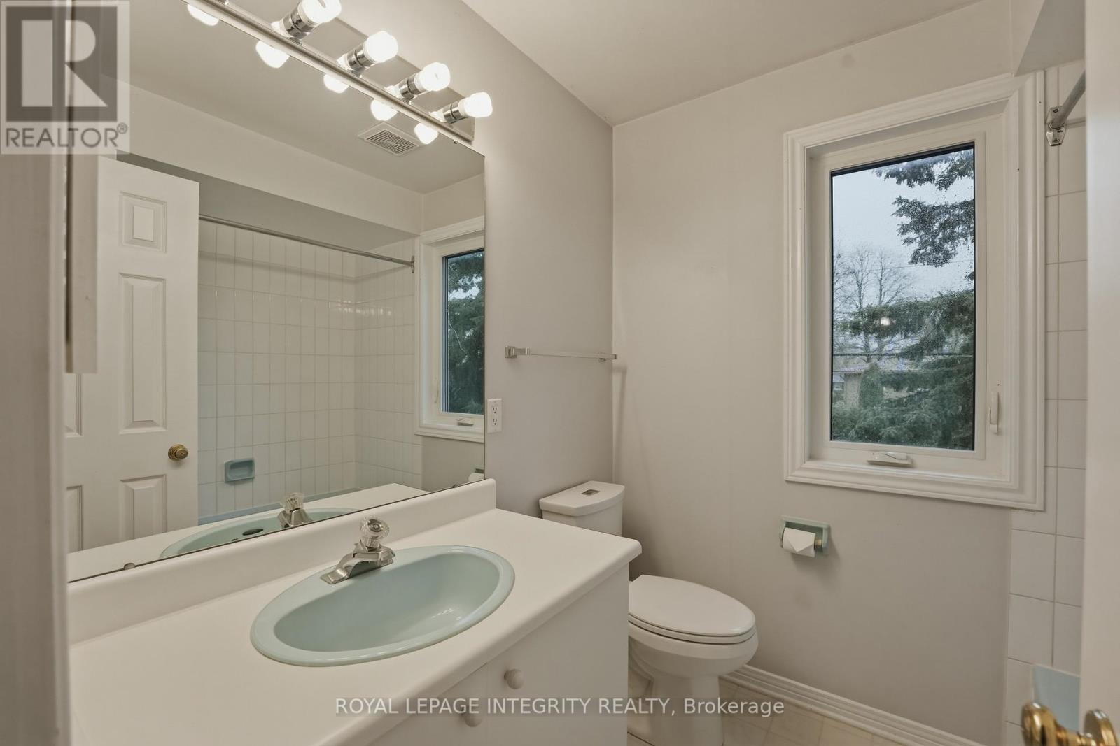 2133 LENESTER AVENUE - 34