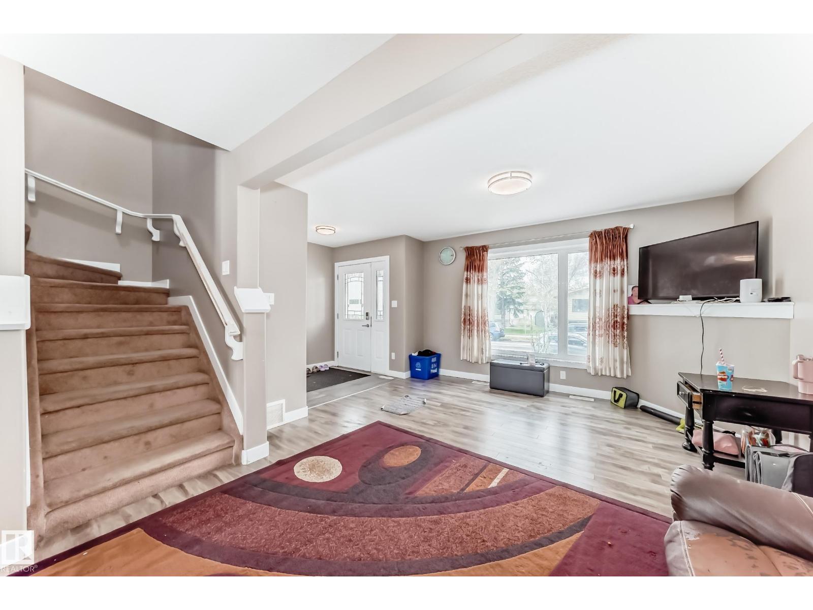 #1 12833 123 ST NW - 14