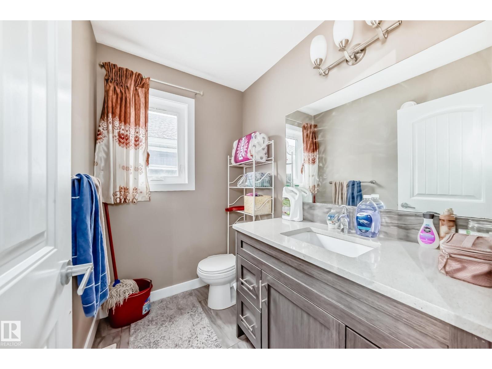 #1 12833 123 ST NW - 18