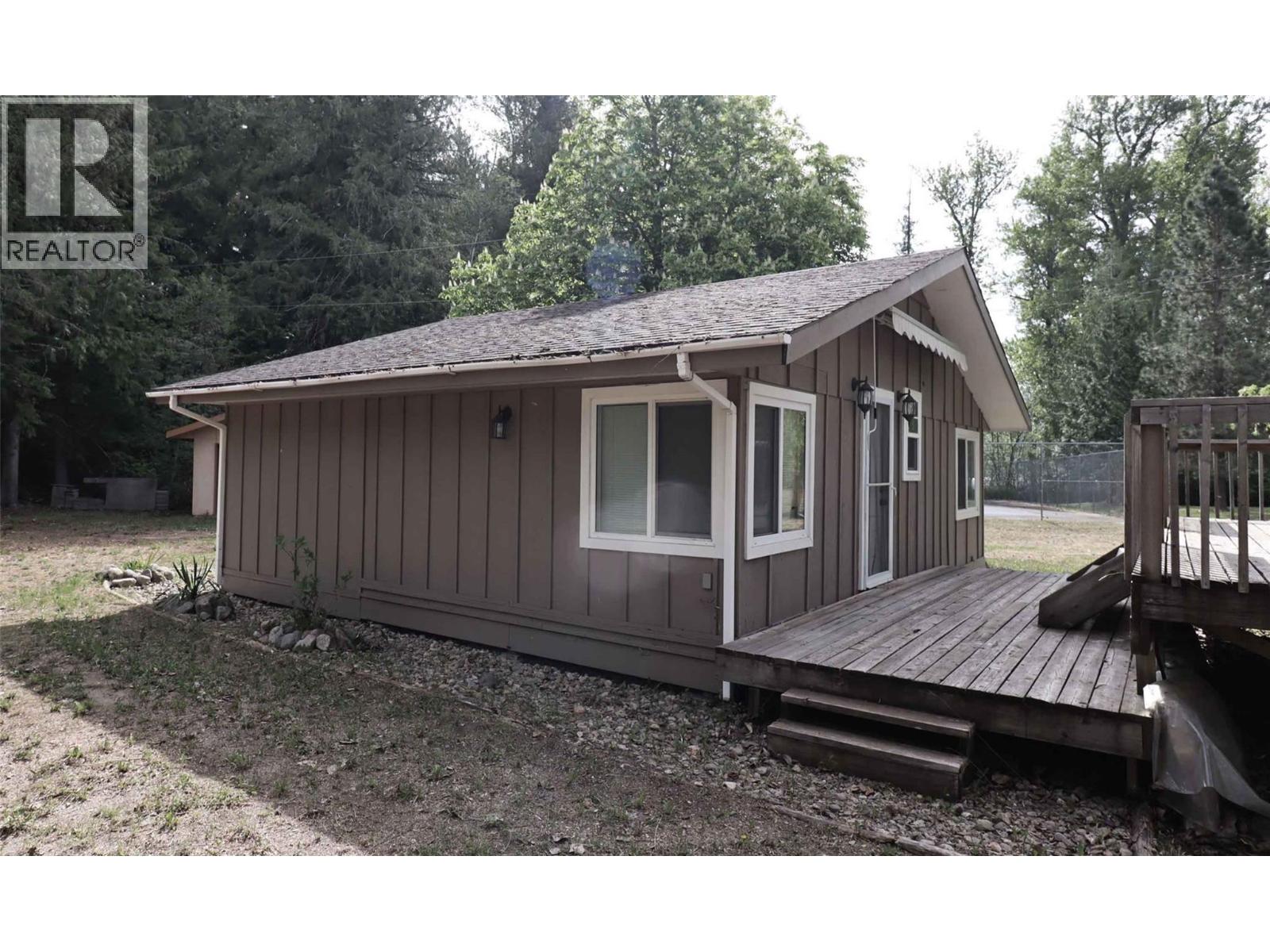 6884 Squilax-Anglemont Road - 73