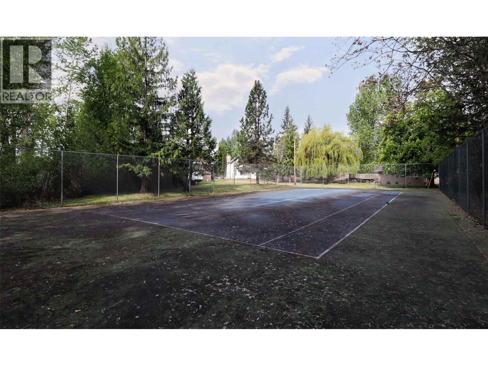 6884 Squilax-Anglemont Road - 98