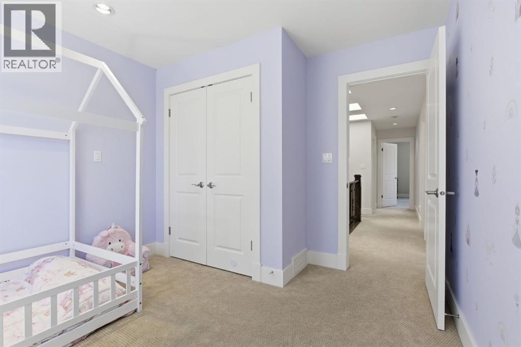 2005 9 Street NW - 25