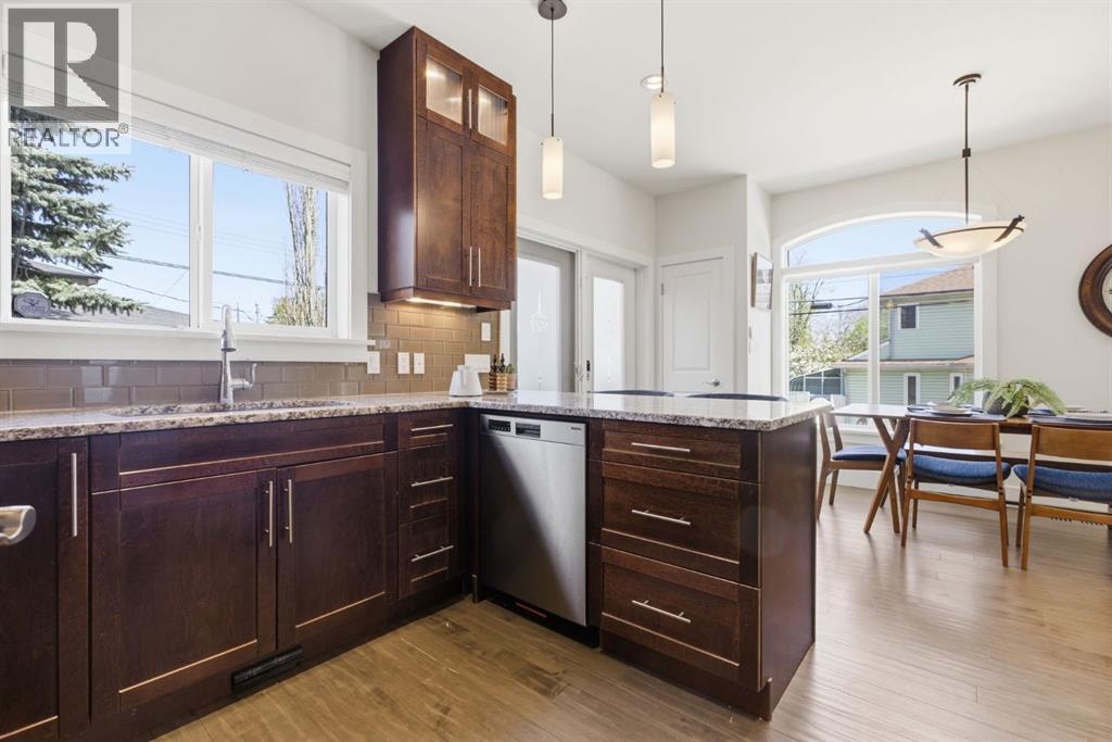 2005 9 Street NW - 18