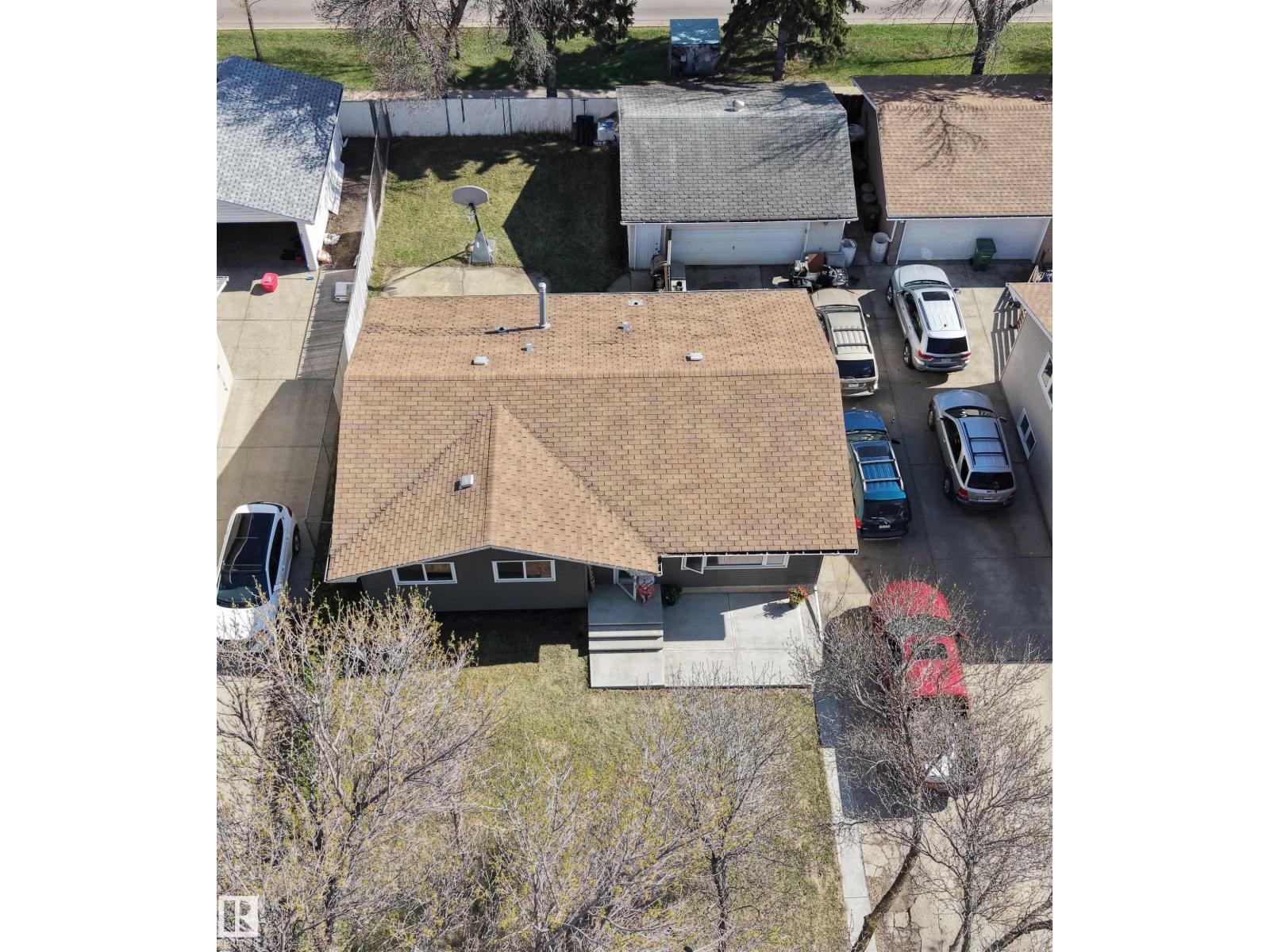 45 LAMBERT CR - Image 2