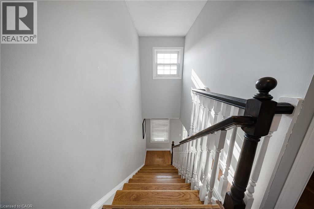 18 MOUNTAIN MINT Crescent, Kitchener, Ontario, N2E3R4 — Photo 11