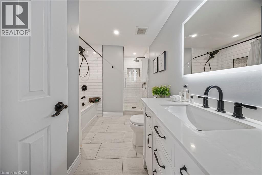 18 MOUNTAIN MINT Crescent, Kitchener, Ontario, N2E3R4 — Photo 21
