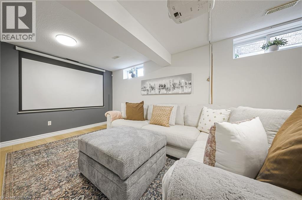 18 MOUNTAIN MINT Crescent, Kitchener, Ontario, N2E3R4 — Photo 26