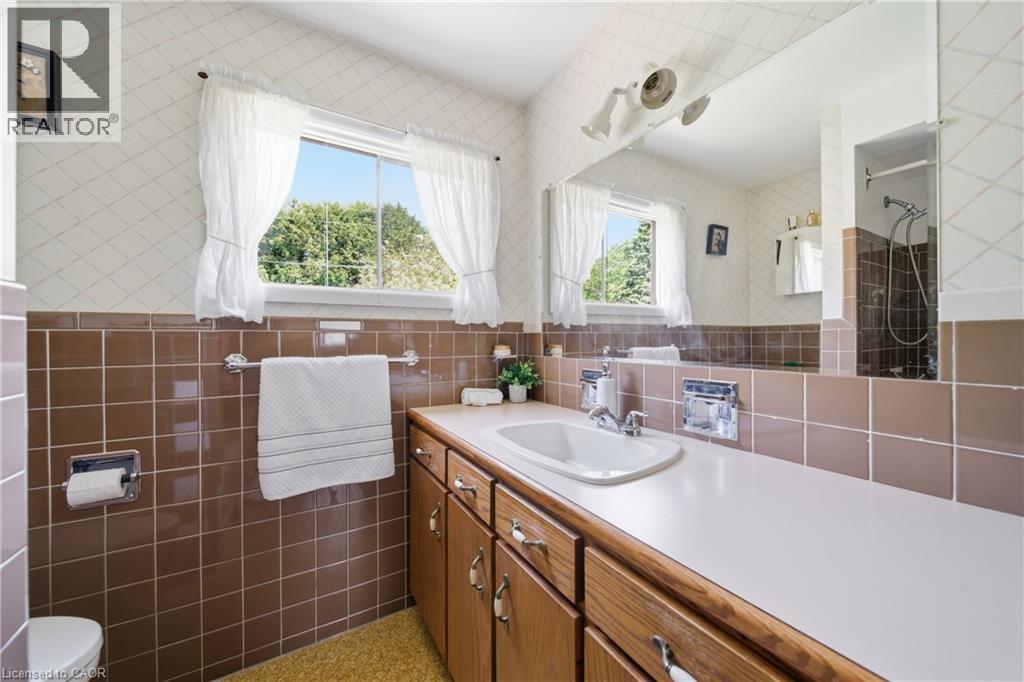 115 ONEIDA Boulevard - 13