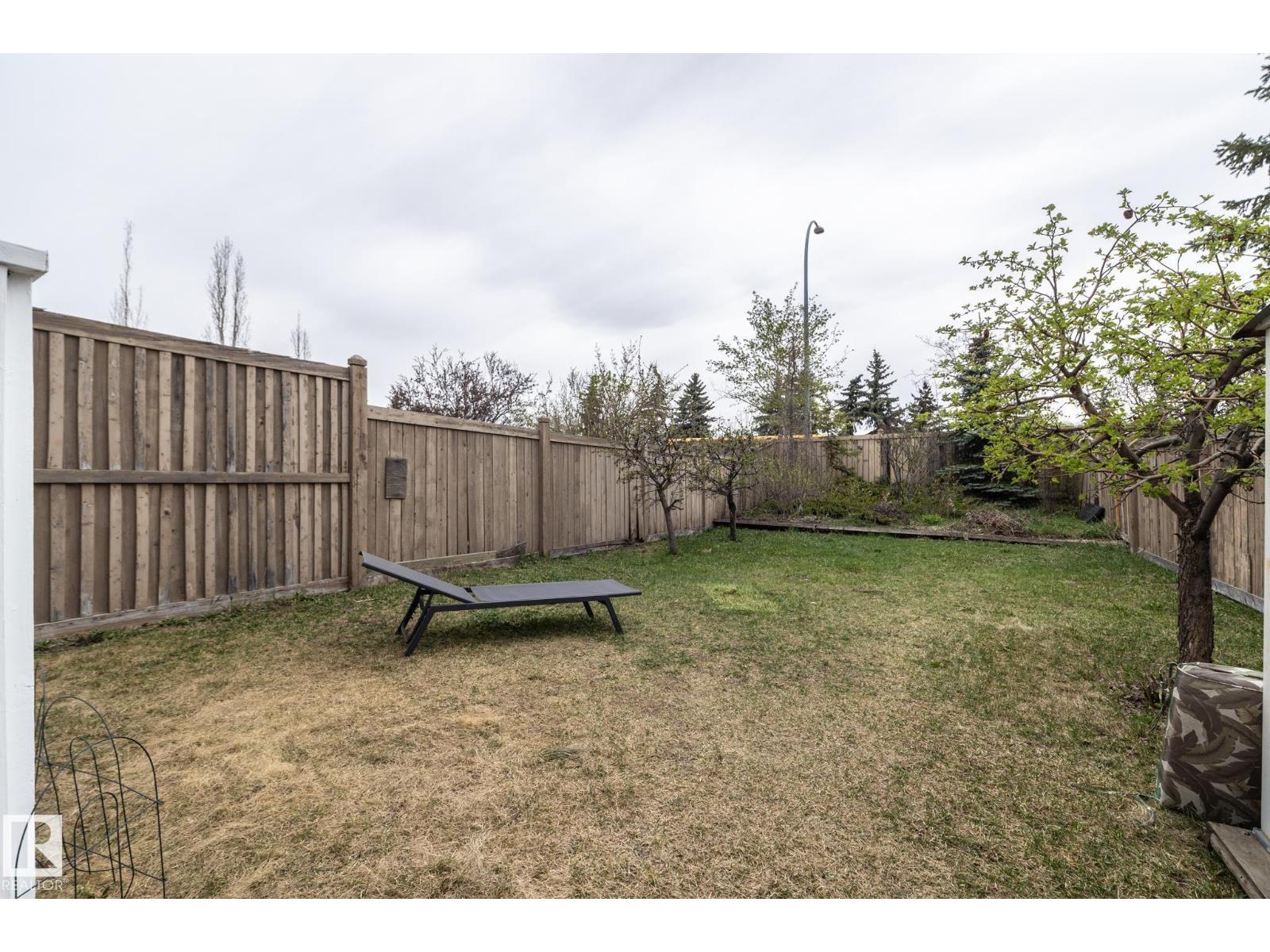 9112 166 AV NW - 17