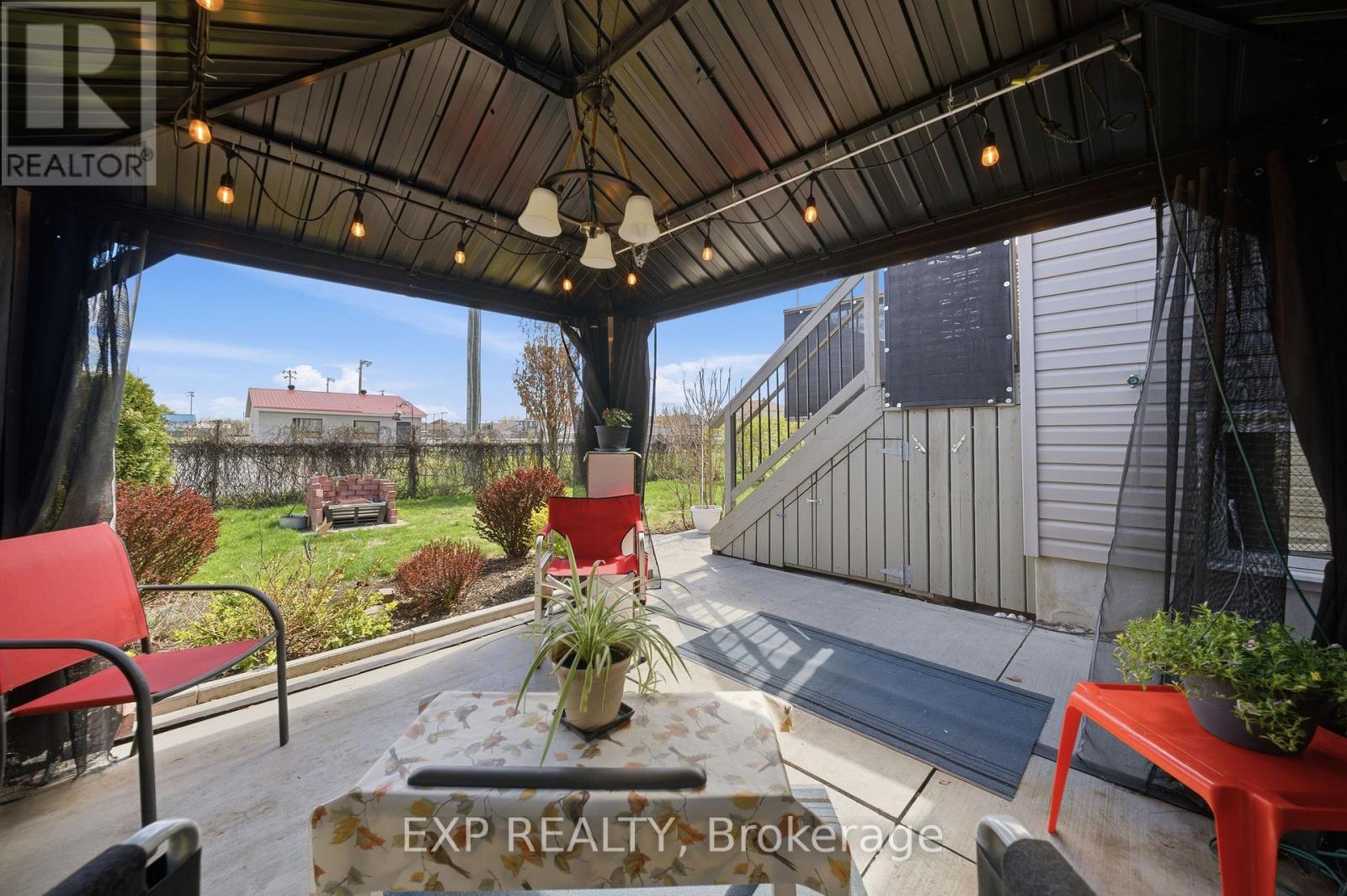 511 FRANCOIS STREET - 33