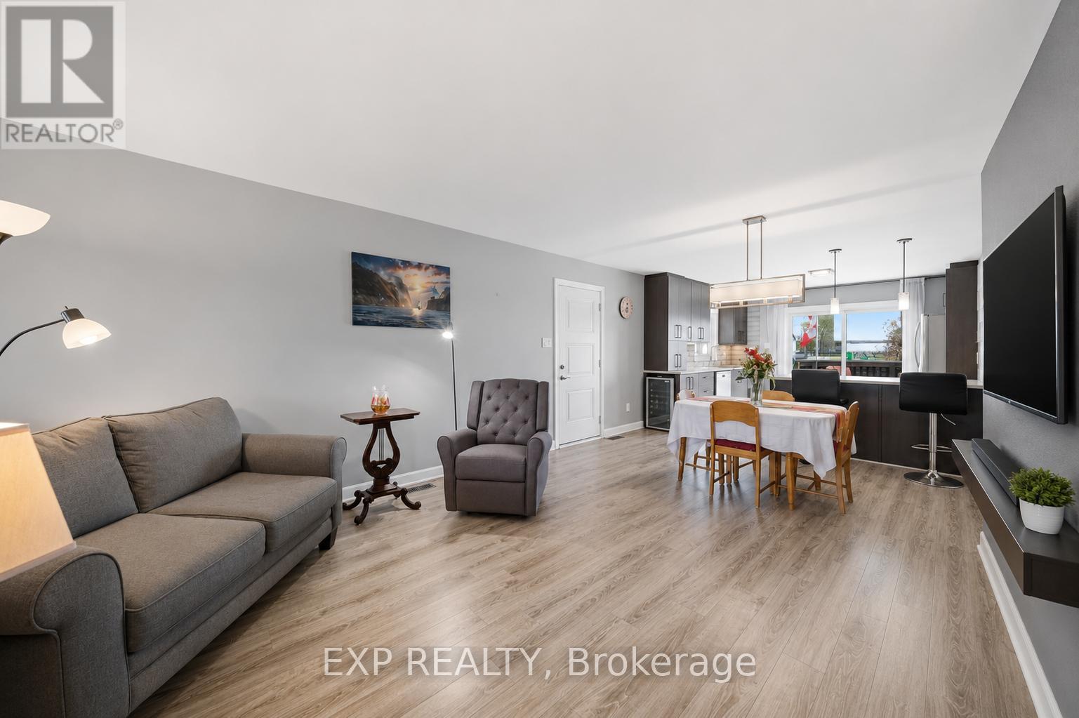511 FRANCOIS STREET - 6