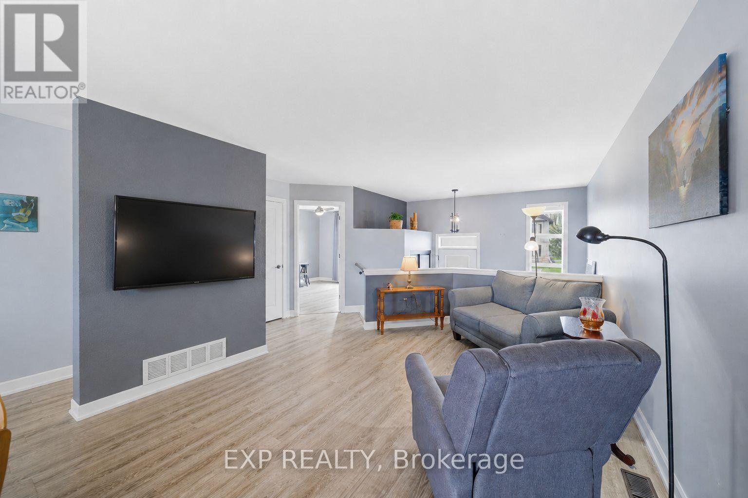 511 FRANCOIS STREET - 7