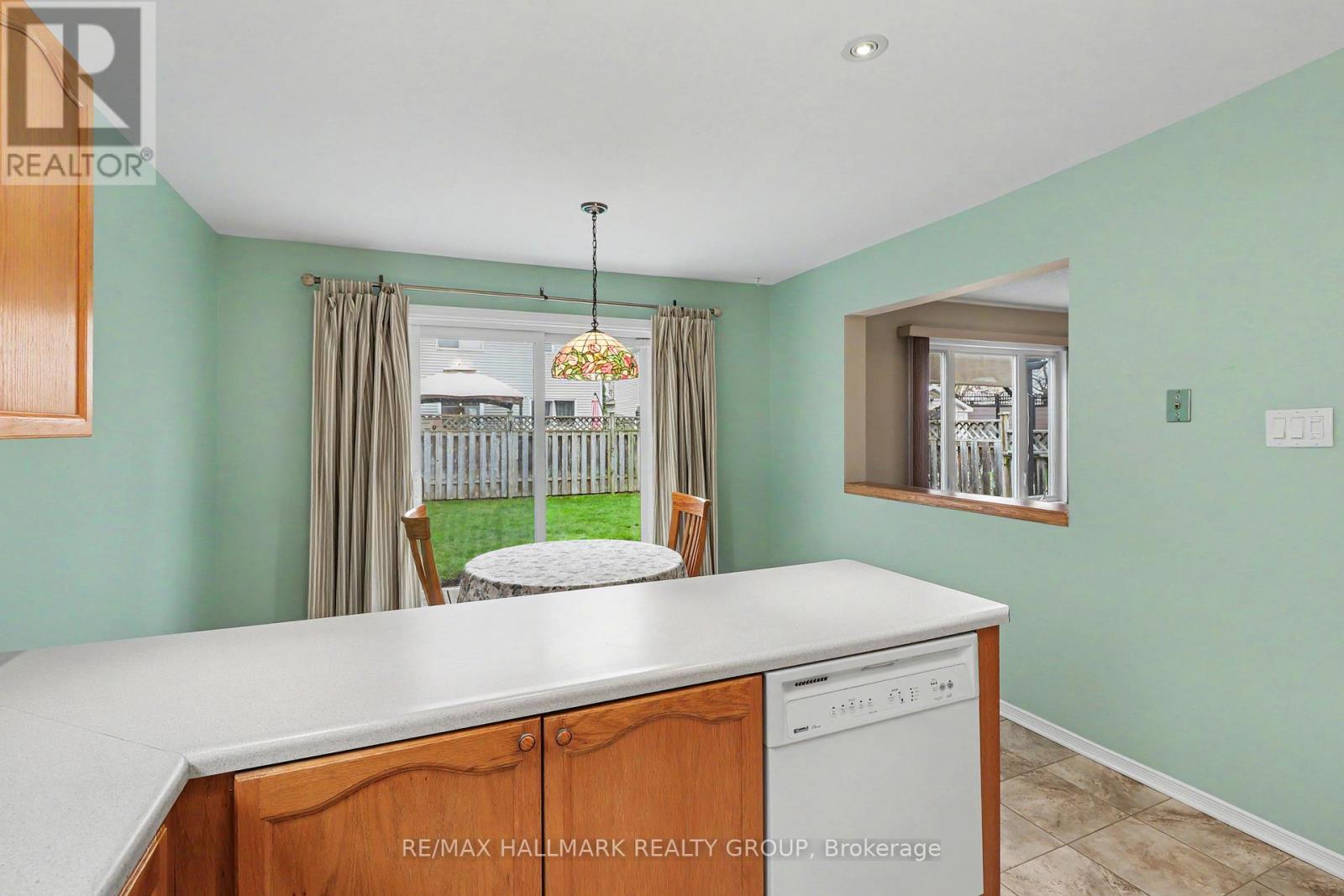 712 MOREWOOD CRESCENT - 10