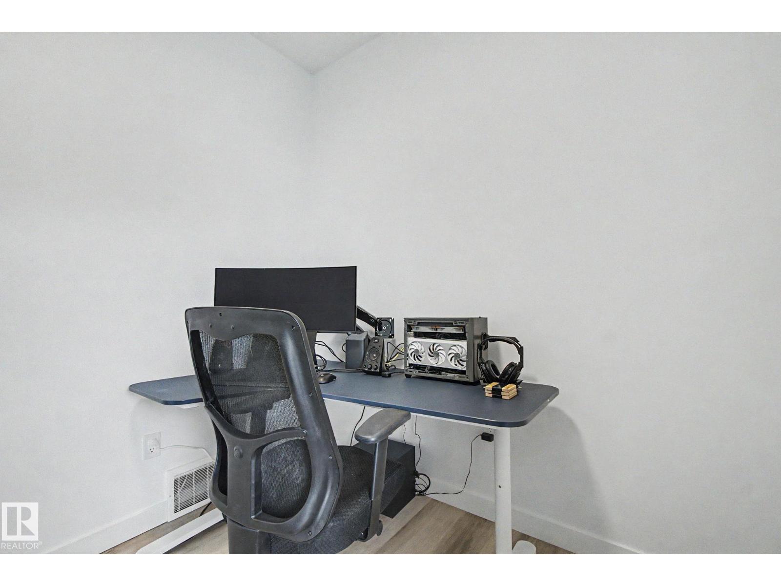 2827 196 ST NW NW - 22