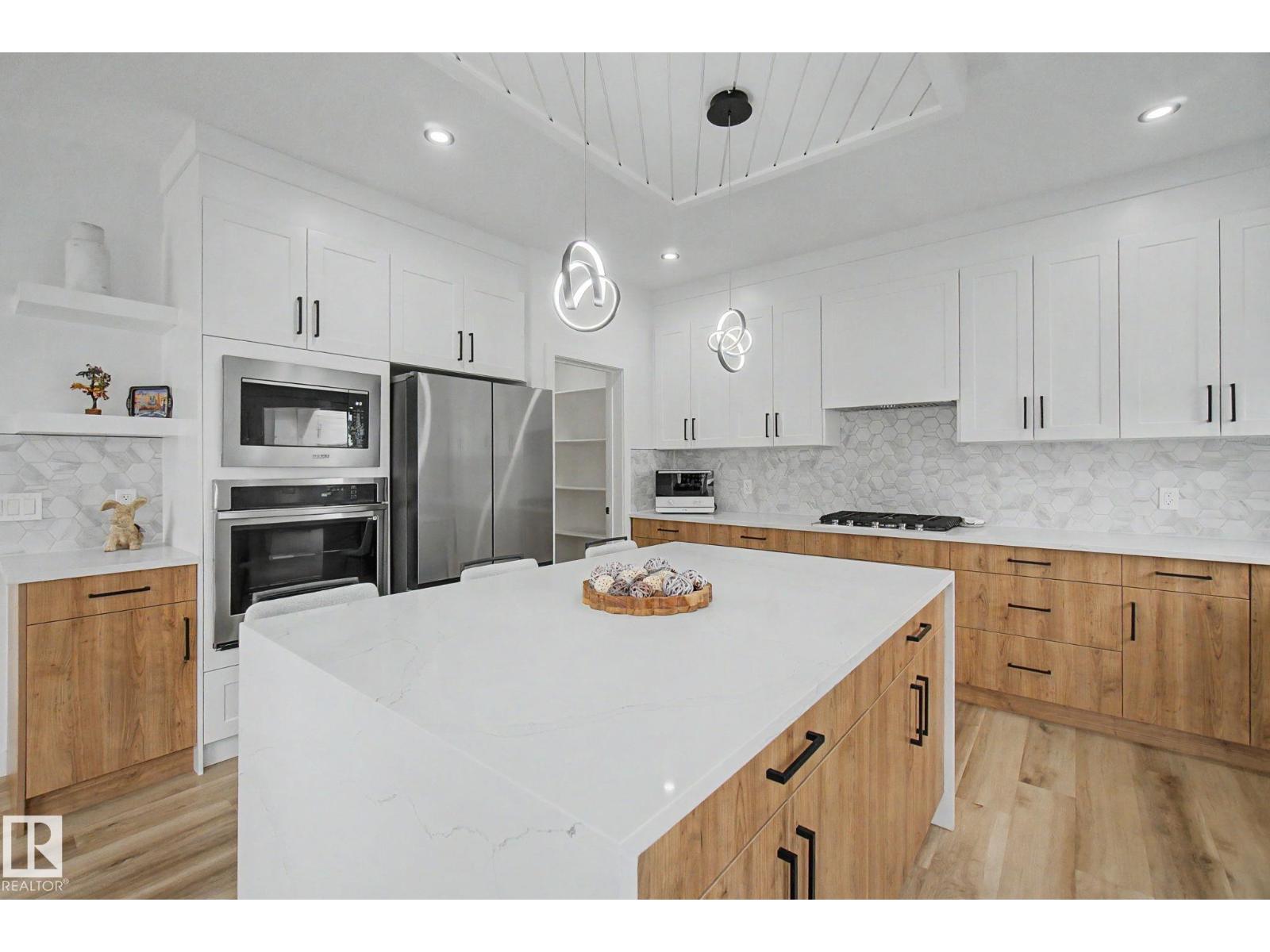 2827 196 ST NW NW - 15