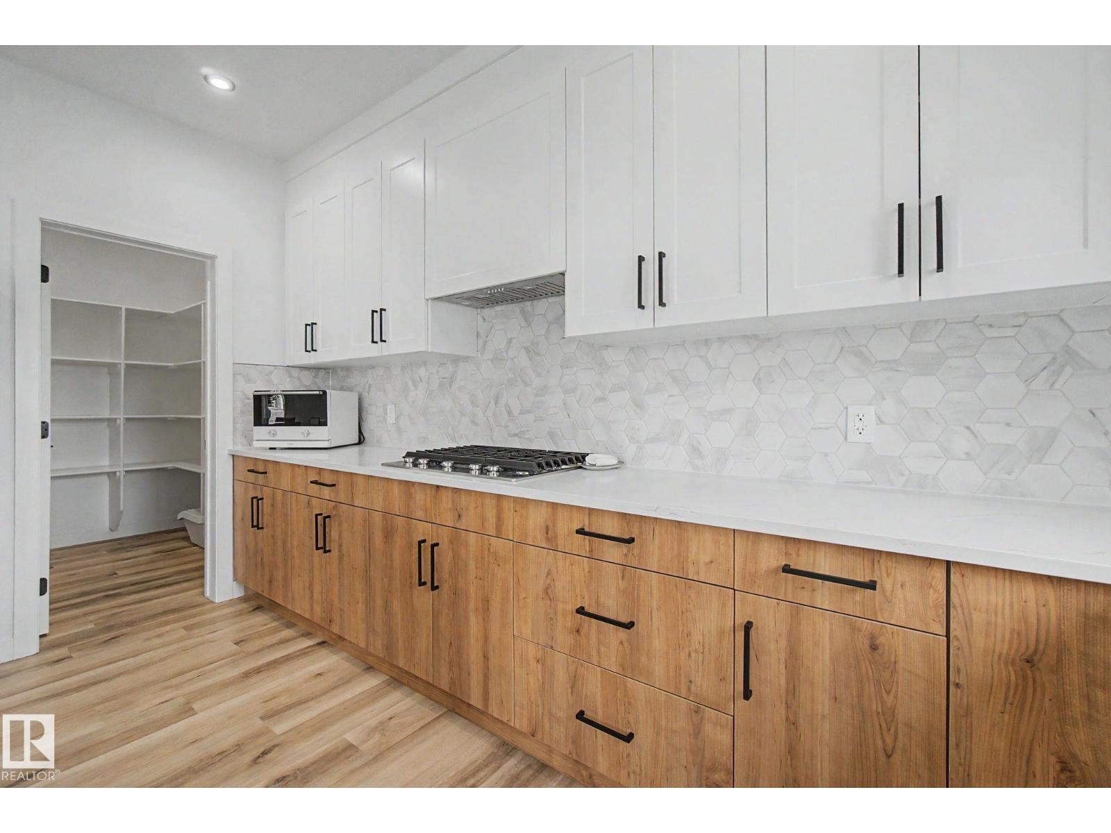 2827 196 ST NW NW - 17