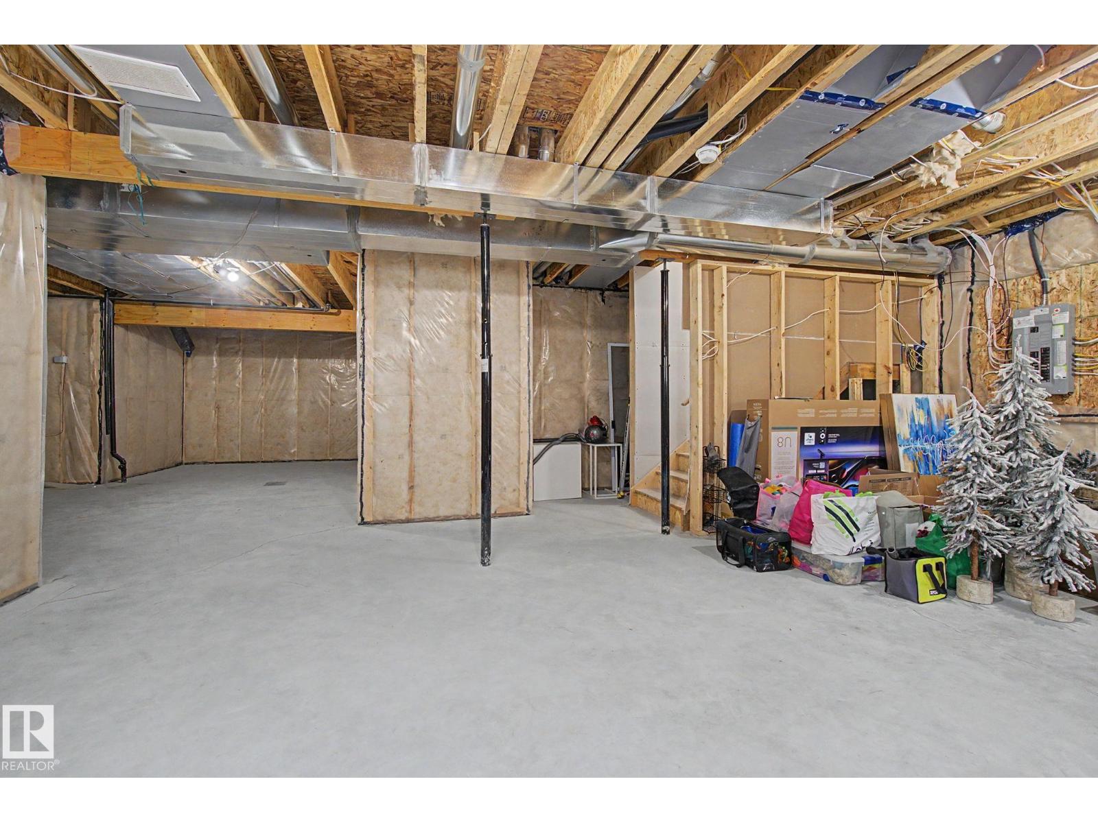 2827 196 ST NW NW - 47