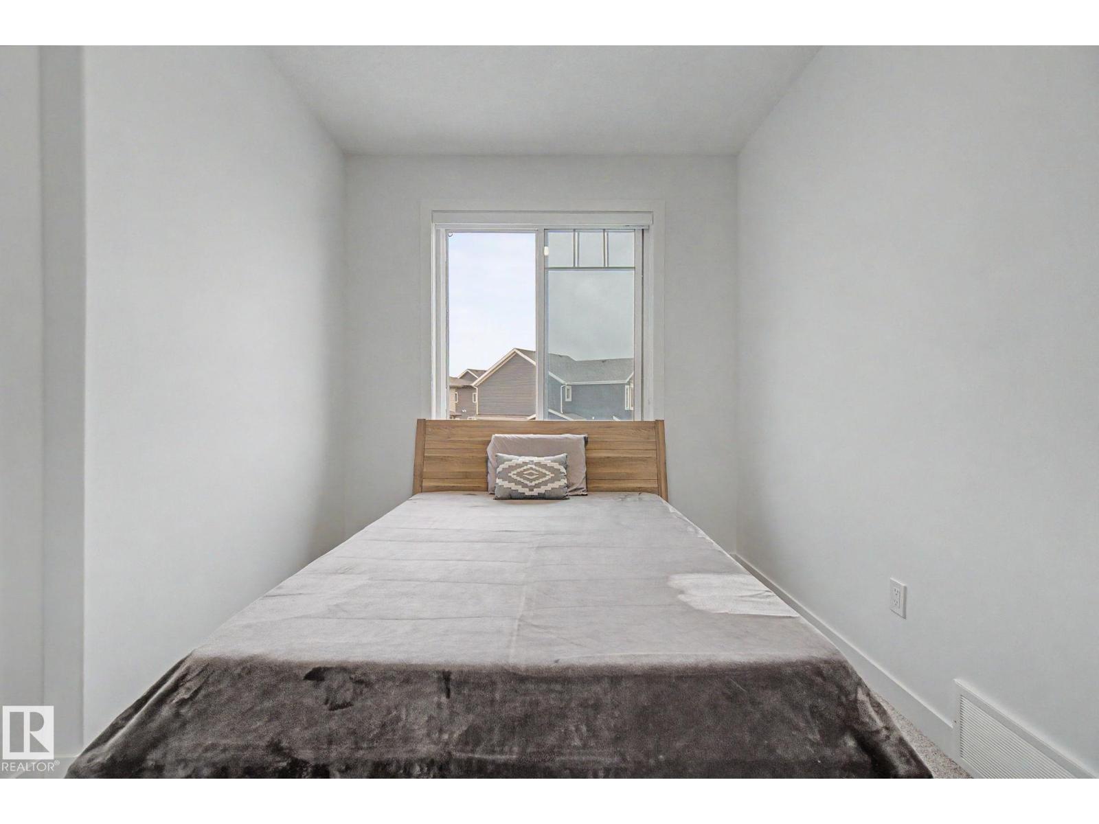 2827 196 ST NW NW - 40