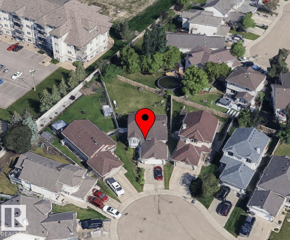 9218 163 AV NW - 32