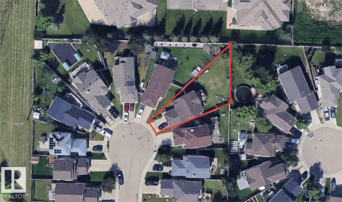 9218 163 AV NW - 4