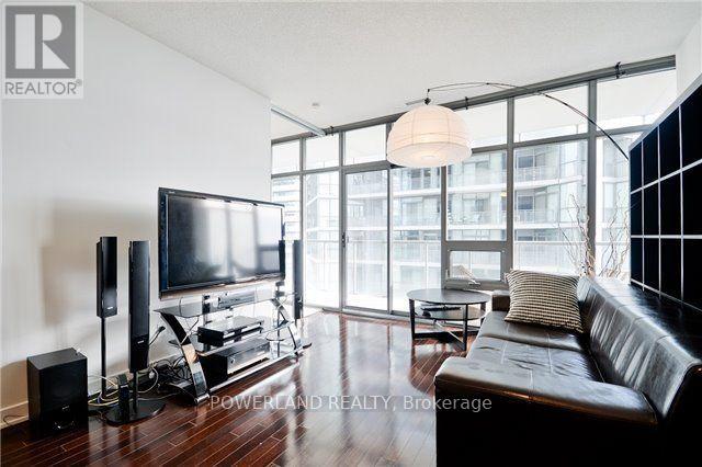 #2601 33 CHARLES STREET E - 11