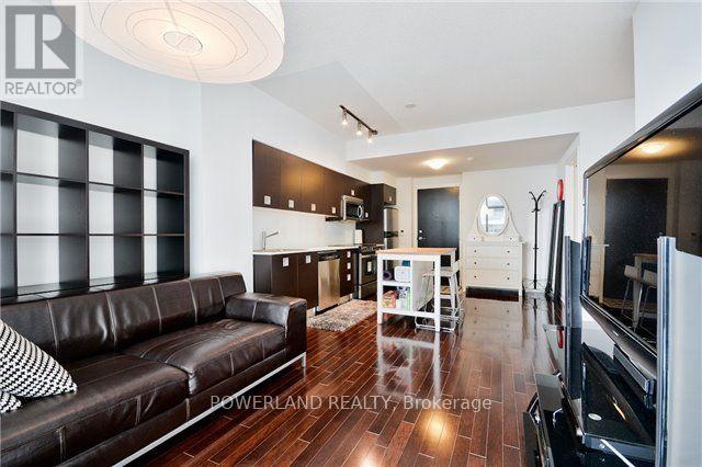 #2601 33 CHARLES STREET E - 12