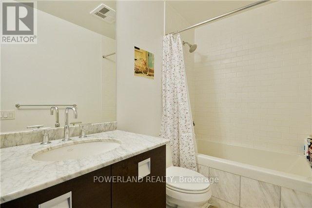 #2601 33 CHARLES STREET E - 16