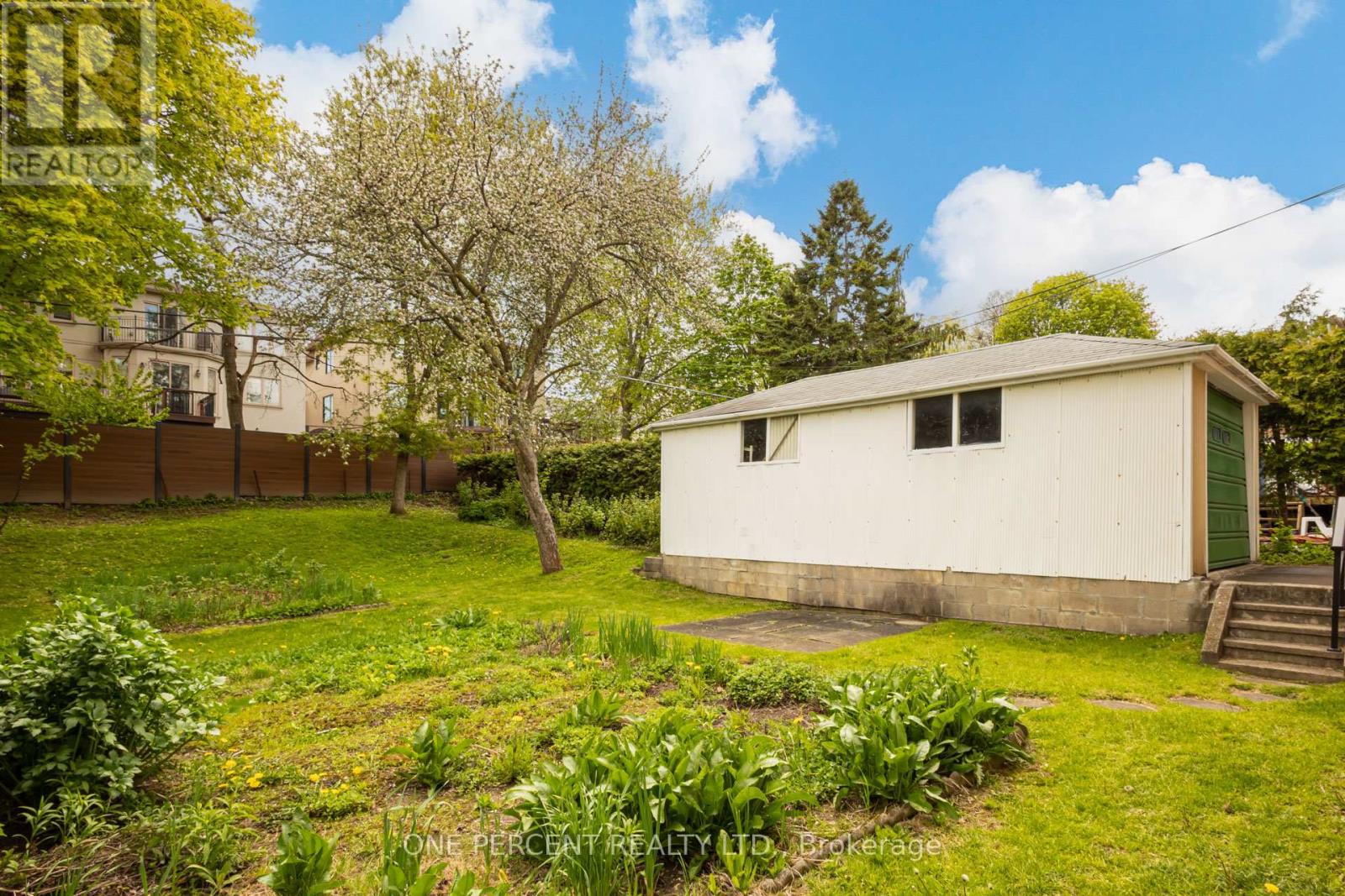 79 GRANDVIEW AVENUE - 48