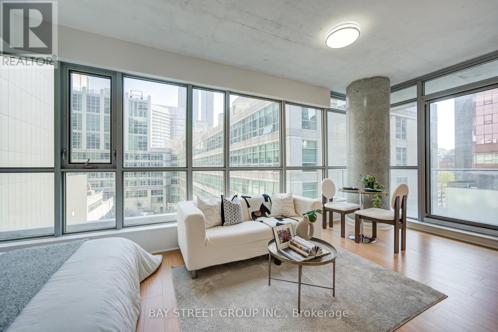 #403 375 KING STREET W - 11