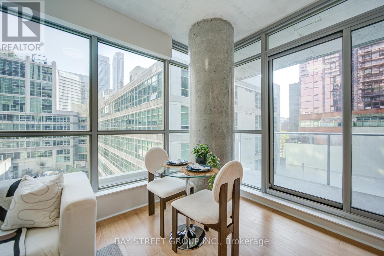 #403 375 KING STREET W - 13