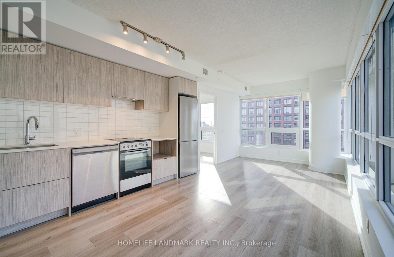 Listing photo of 2302 - 395 BLOOR STREET E