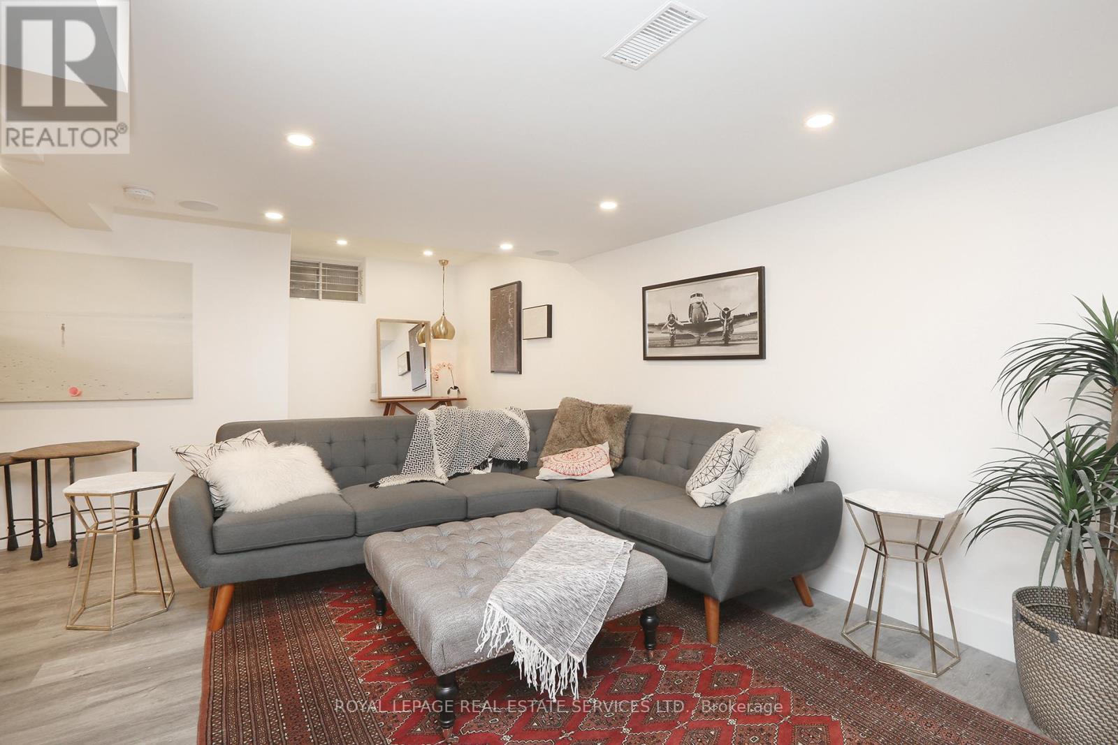 97 BOCASTLE AVENUE - 42