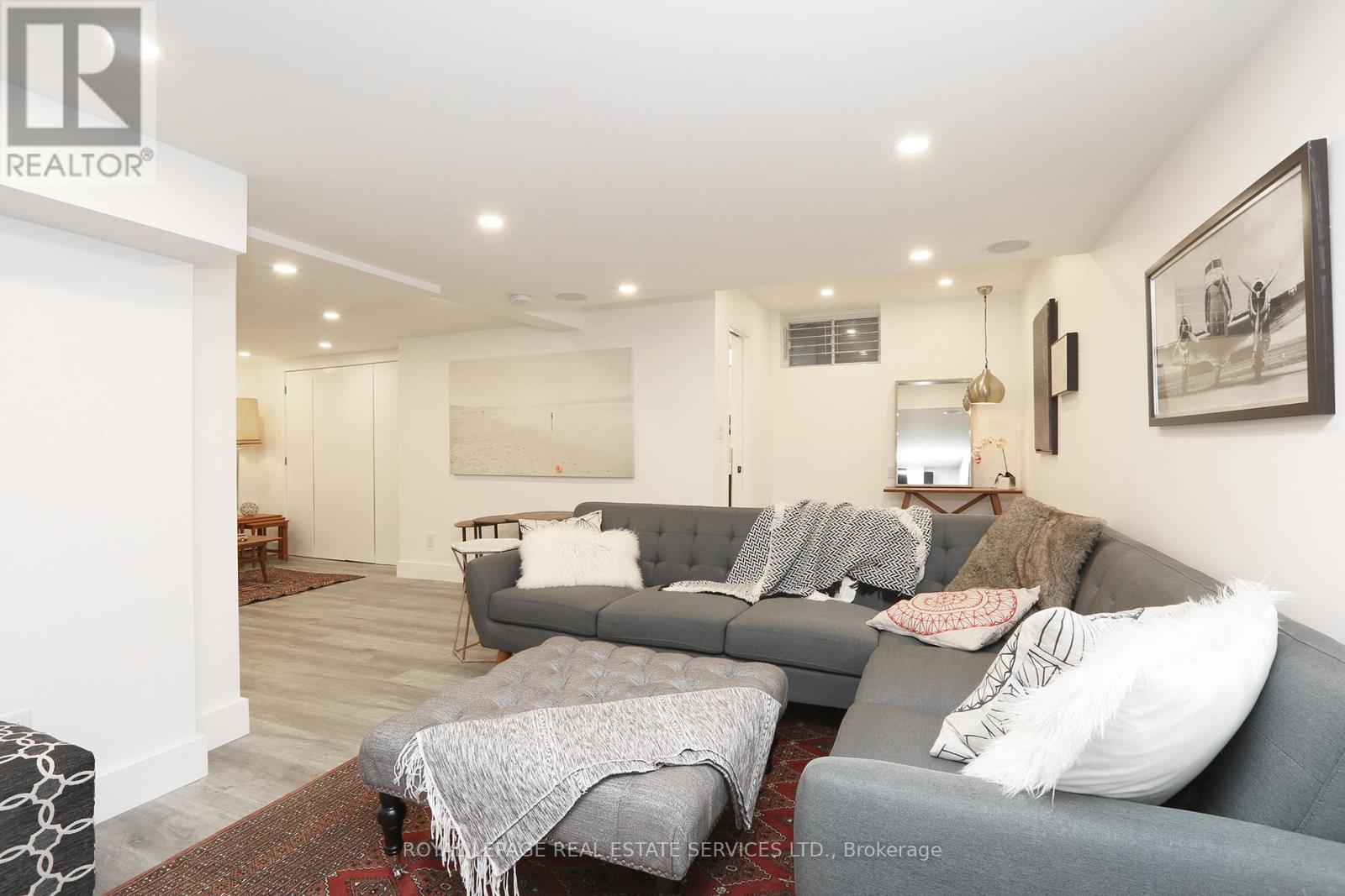 97 BOCASTLE AVENUE - 43