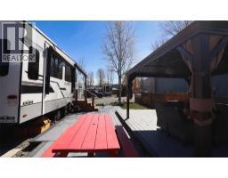 10 Rainbow Lane, Lee Creek, BC V0E1M4 Photo 8