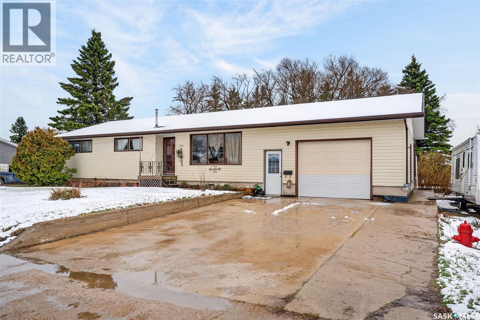 306 4th STREET S - 1